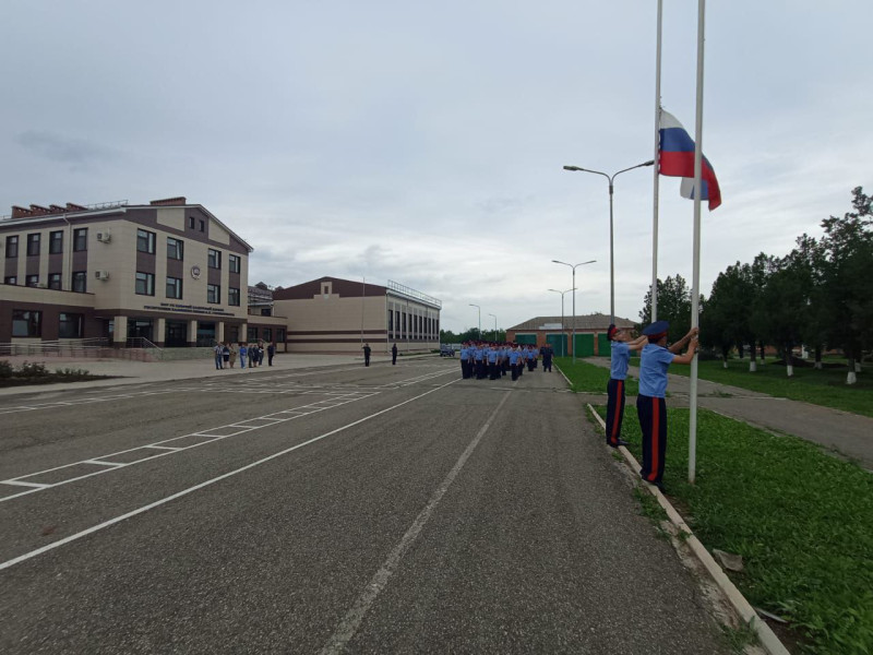 В казачьем кадетском корпусе прошло торжественное построение, посвященное окончанию учебного года..