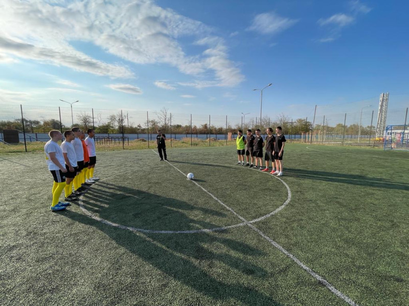 Соревнования по футболу, посвящённые Дню города среди команд учебных заведений Городовиковска.            .